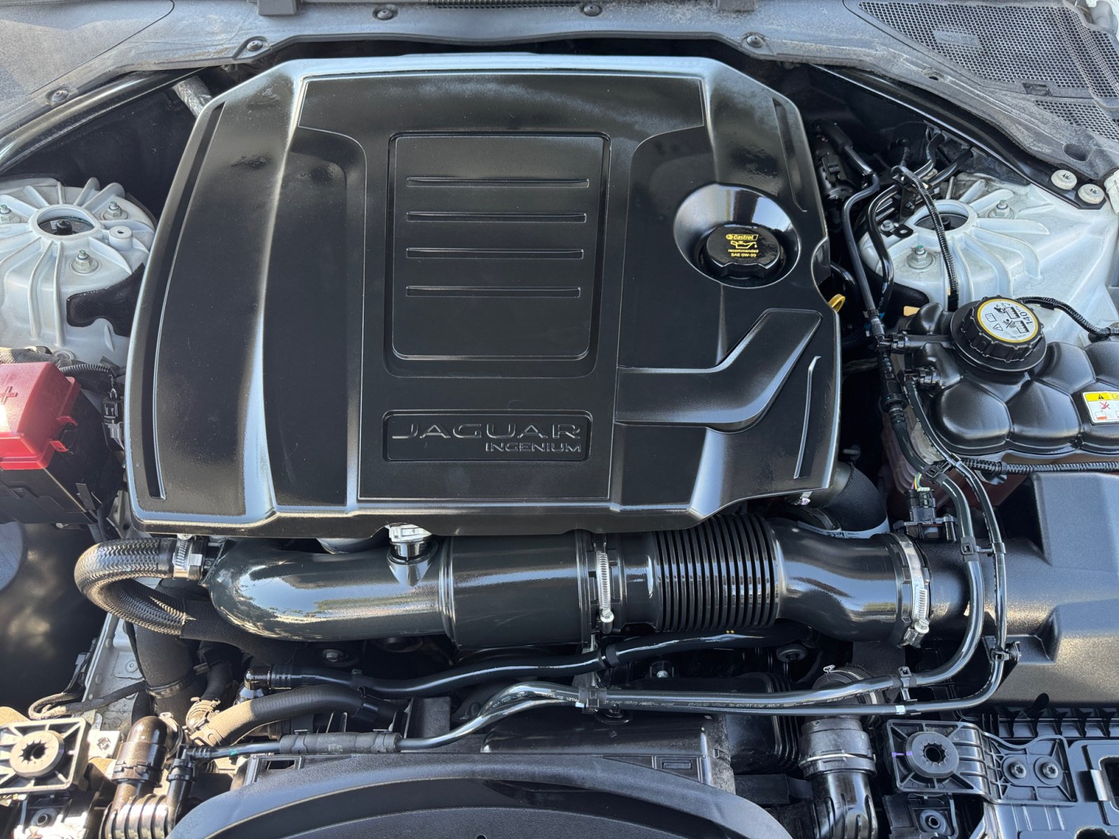 Used 2020 Jaguar XE S RWD image 21