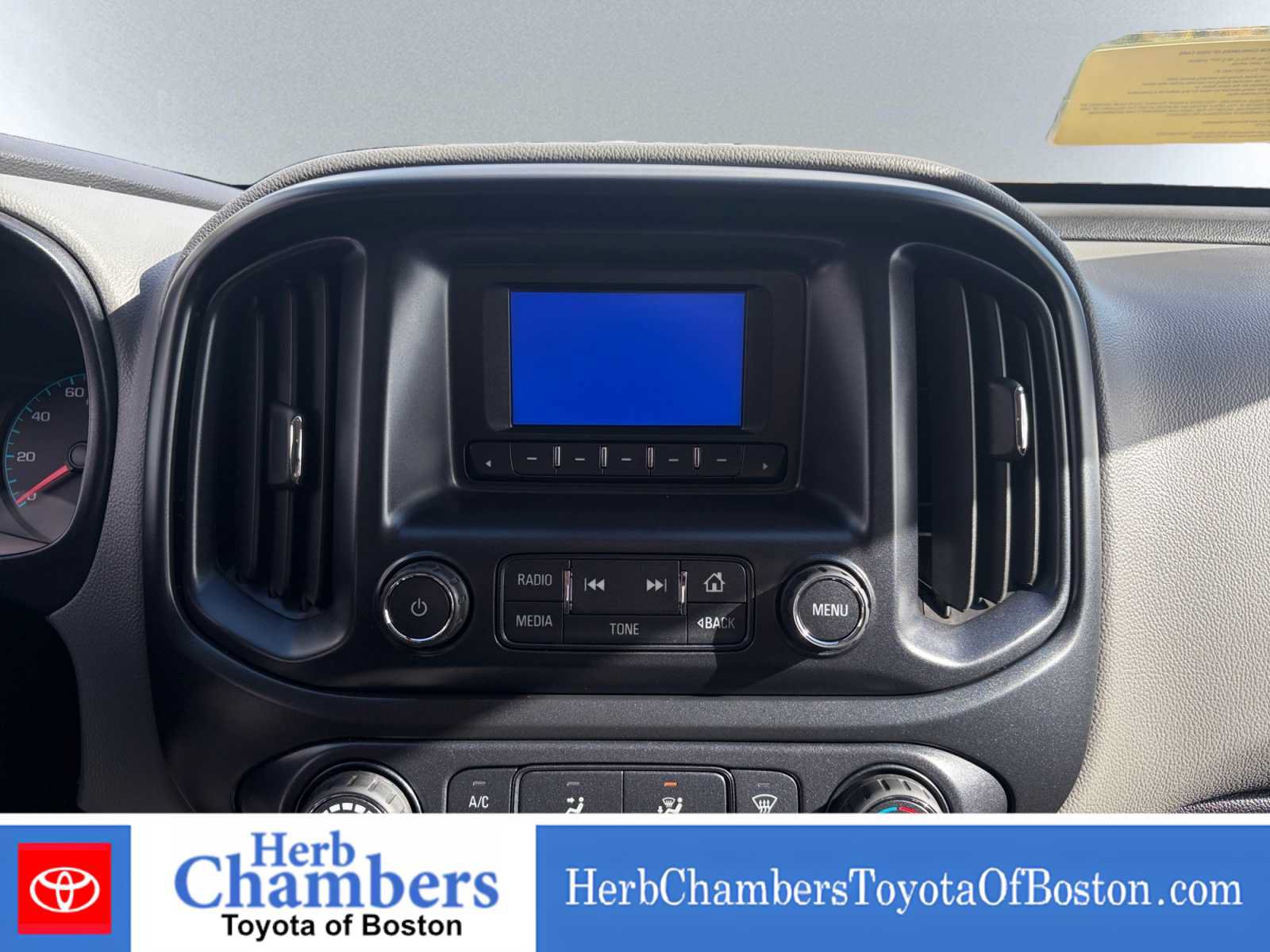 Used 2016 Chevrolet Colorado W/T AWD/4WD image 15