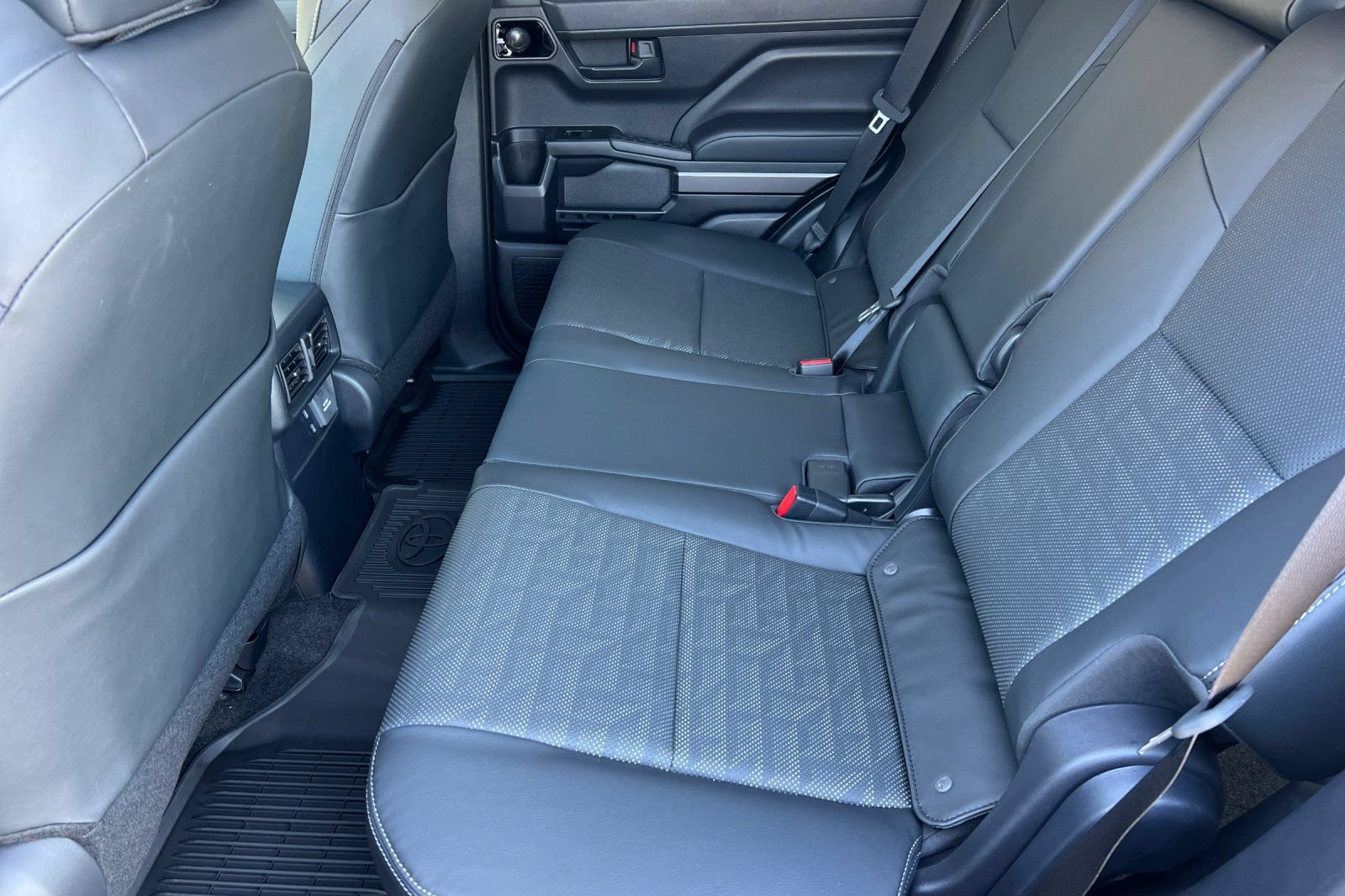 New 2026 Toyota 4Runner TRD Sport Premium AWD/4WD image 12