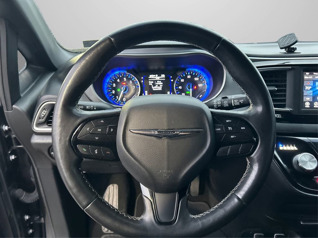 Used 2020 Chrysler Pacifica Touring w/ S Appearance Package image 21