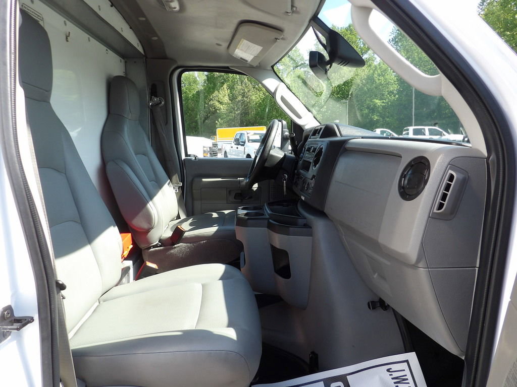 Used 2021 Ford E-350 and Econoline 350 Super Duty RWD image 24