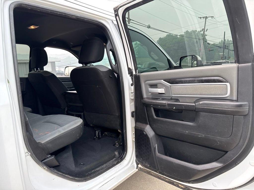 Used 2022 RAM 2500 Big Horn AWD/4WD image 38