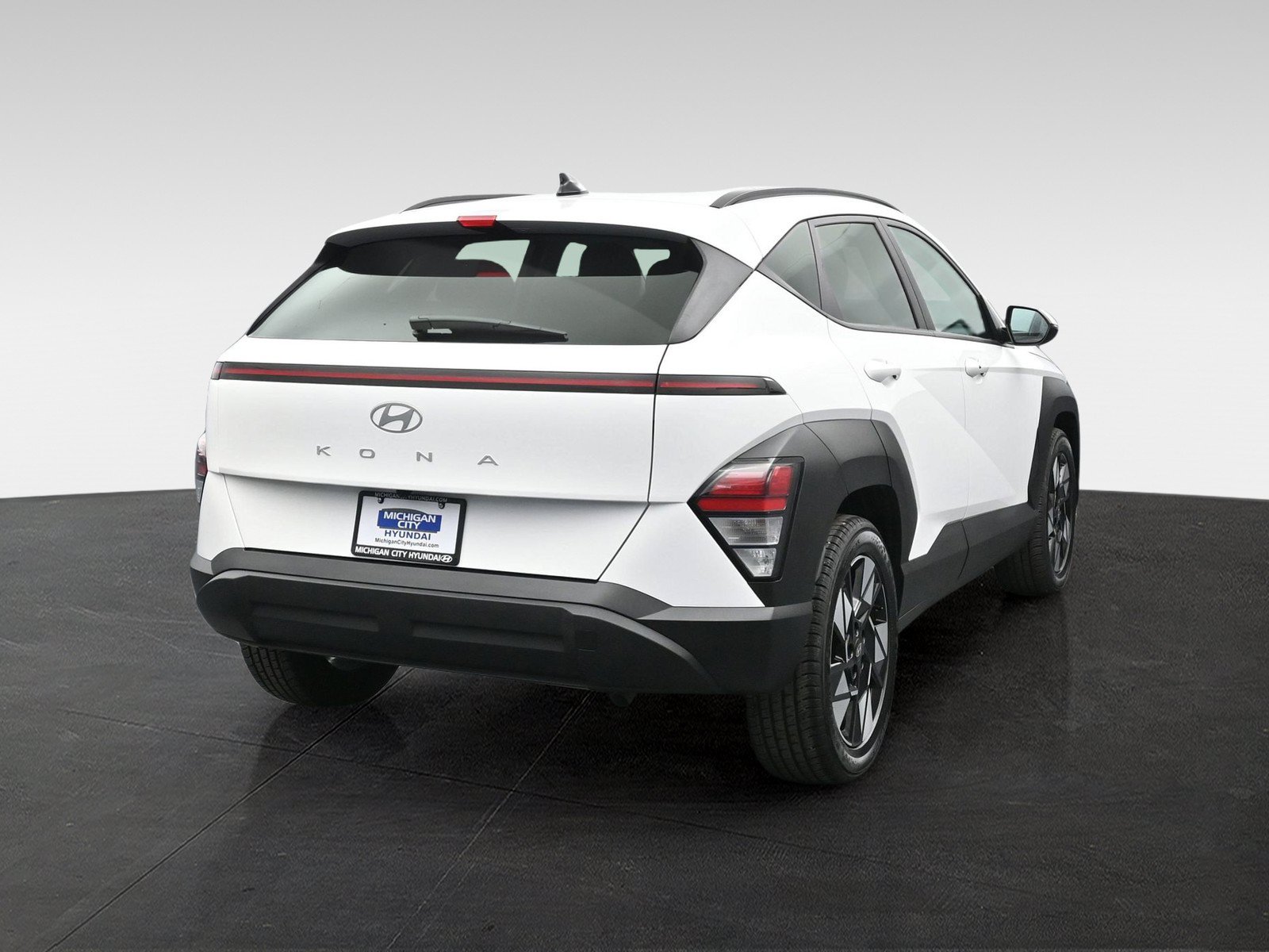 Certified 2024 Hyundai Kona SEL FWD image 4