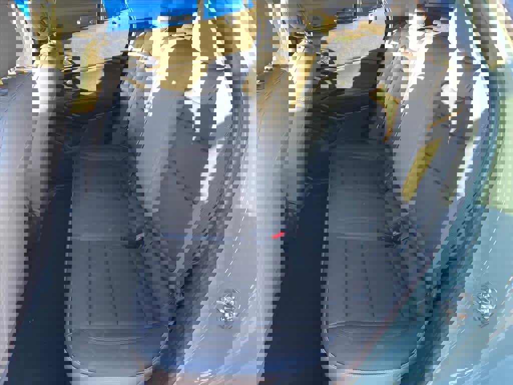 Used 2025 Chevrolet Trax ACTIV w/ Sunroof Package image 17