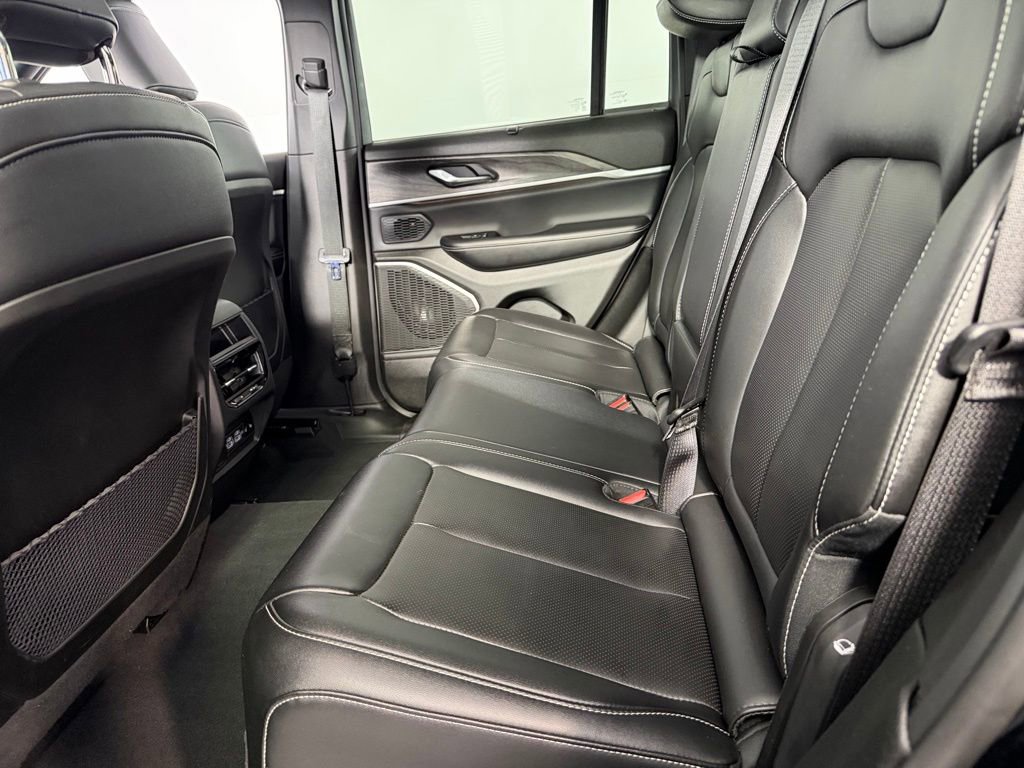 Used 2024 Jeep Grand Cherokee Limited 4xe w/ Luxury Tech Group II AWD/4WD image 27