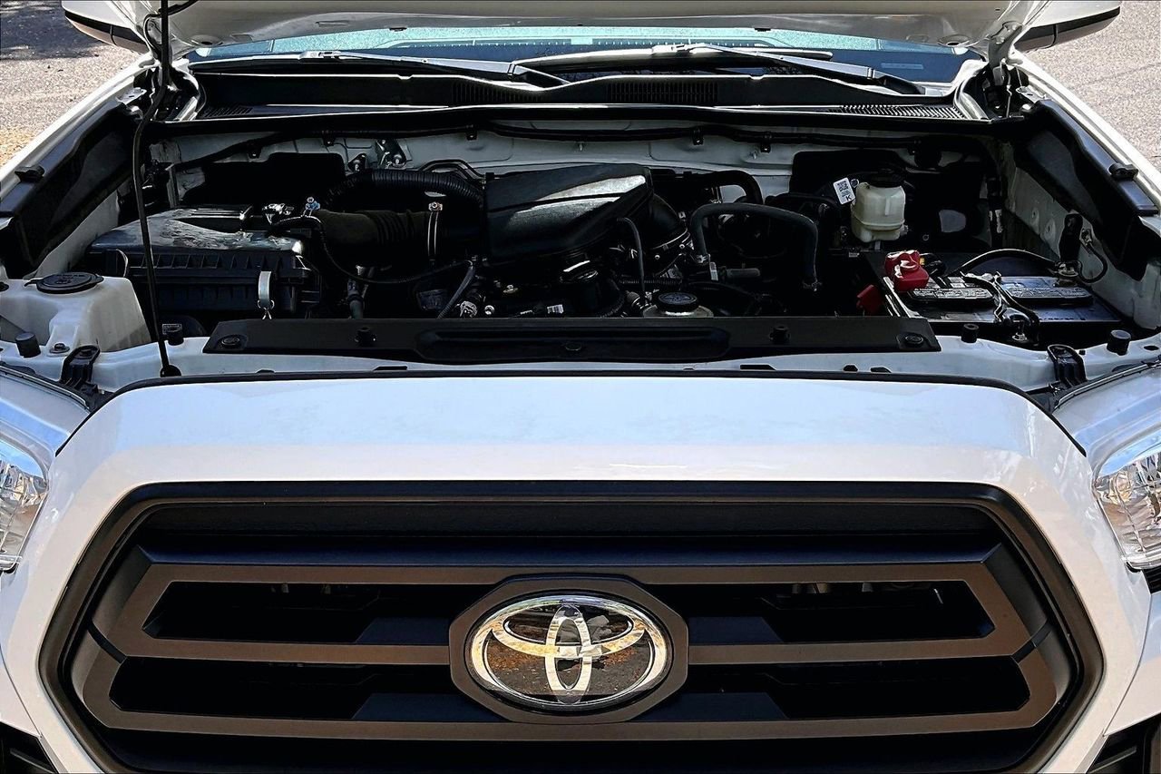 Used 2020 Toyota Tacoma SR AWD/4WD image 29