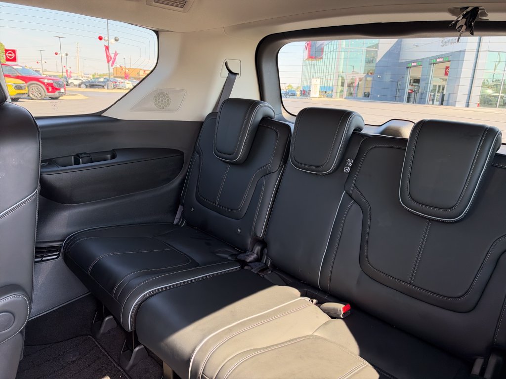 Used 2025 INFINITI QX80 Sensory AWD/4WD image 25
