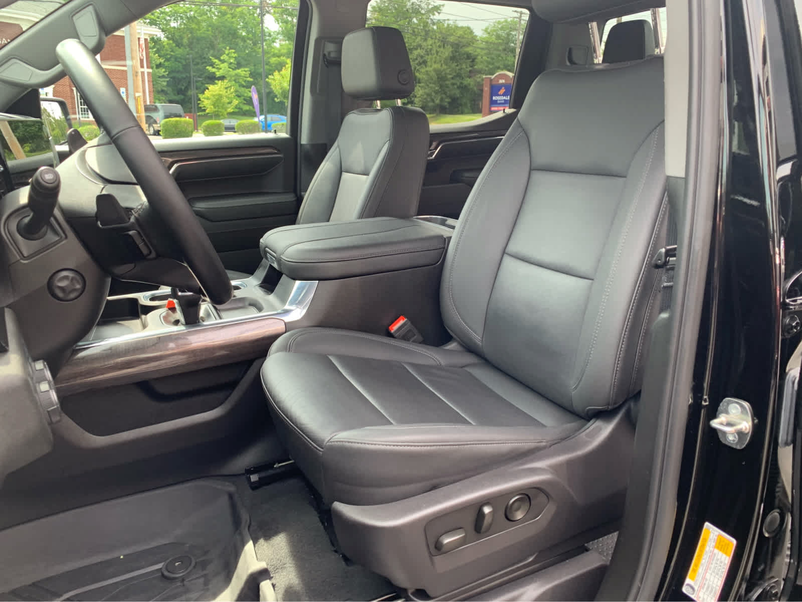Used 2024 Chevrolet Silverado 1500 LTZ w/ LPO, Dark Essentials Package AWD/4WD image 12