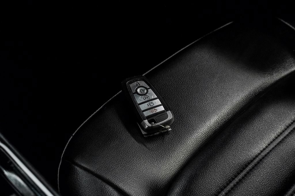 Used 2019 Ford Edge SEL w/ Equipment Group 201A FWD image 59