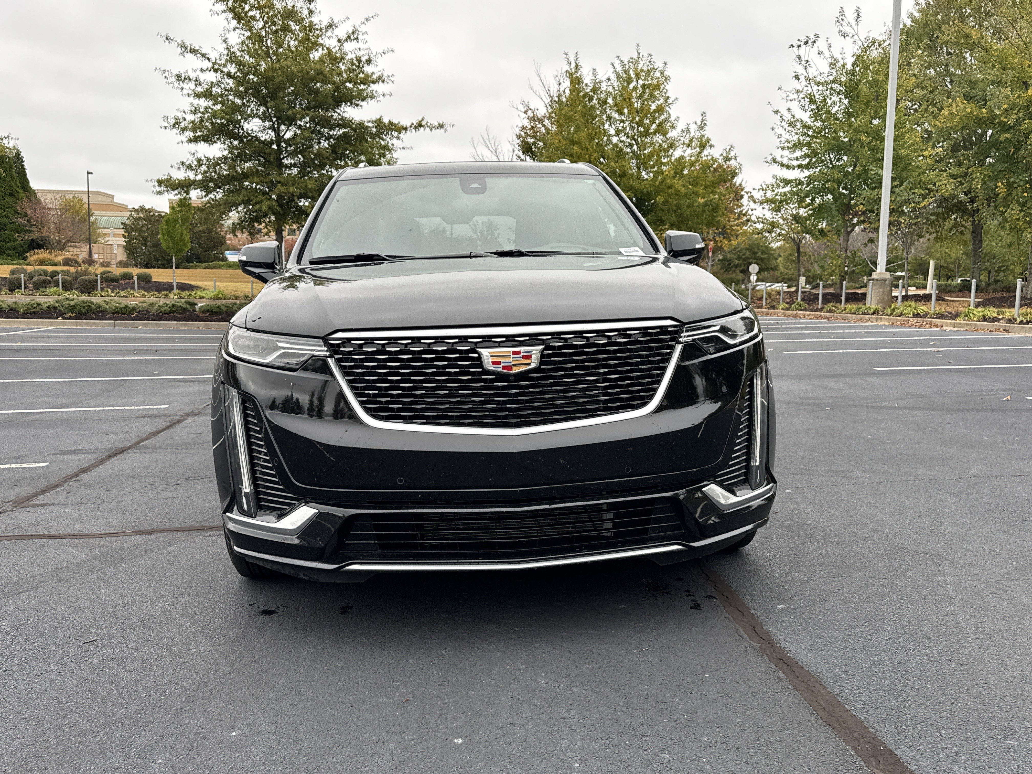 Used 2025 Cadillac XT6 Premium Luxury w/ Technology Package image 3