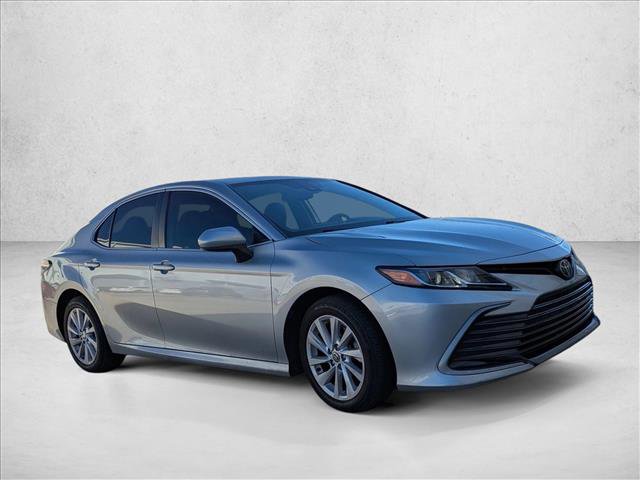Certified 2022 Toyota Camry LE image 3