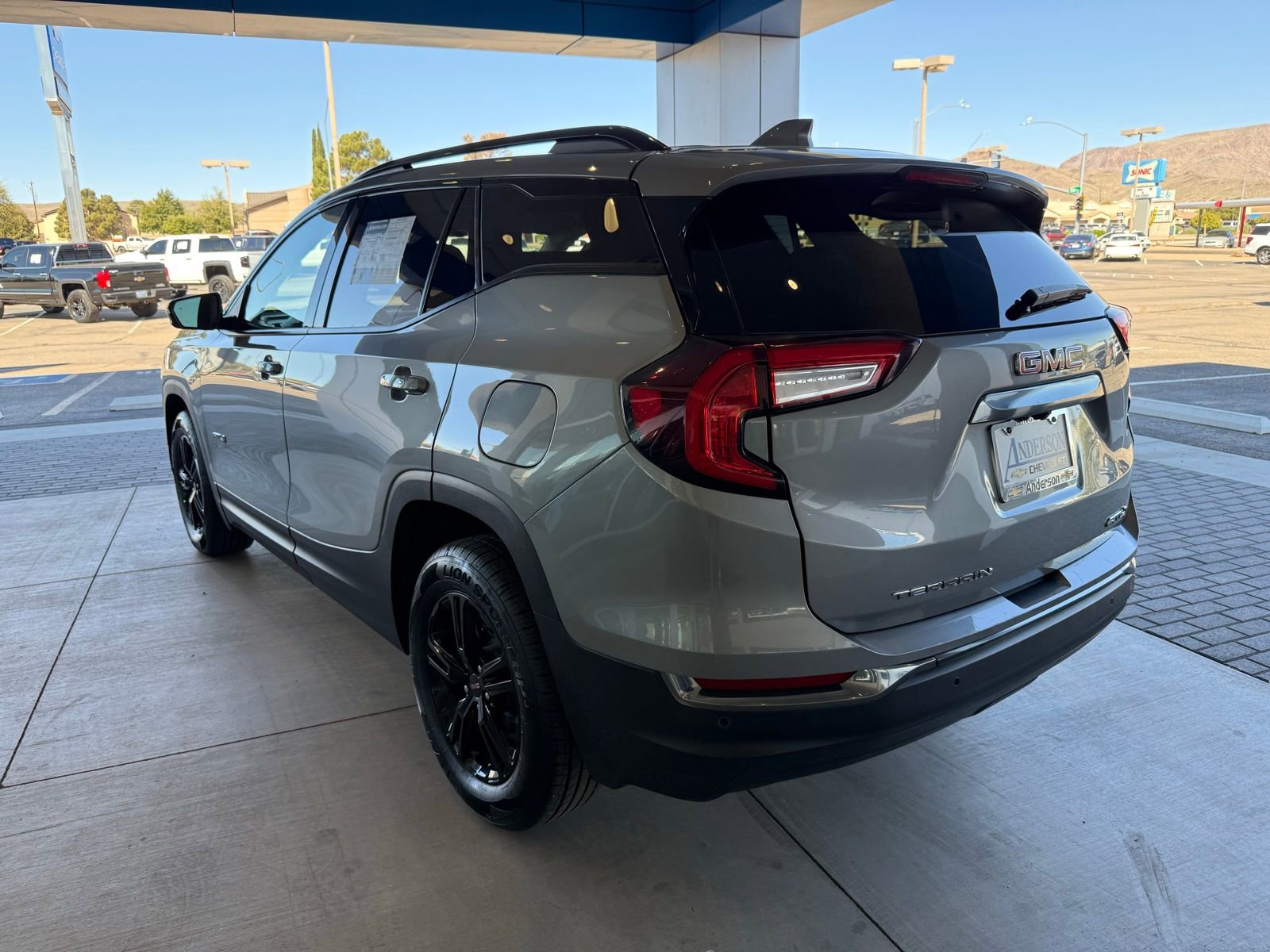 Used 2024 GMC Terrain AT4 image 9