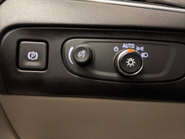 Used 2019 Buick Enclave Premium image 31