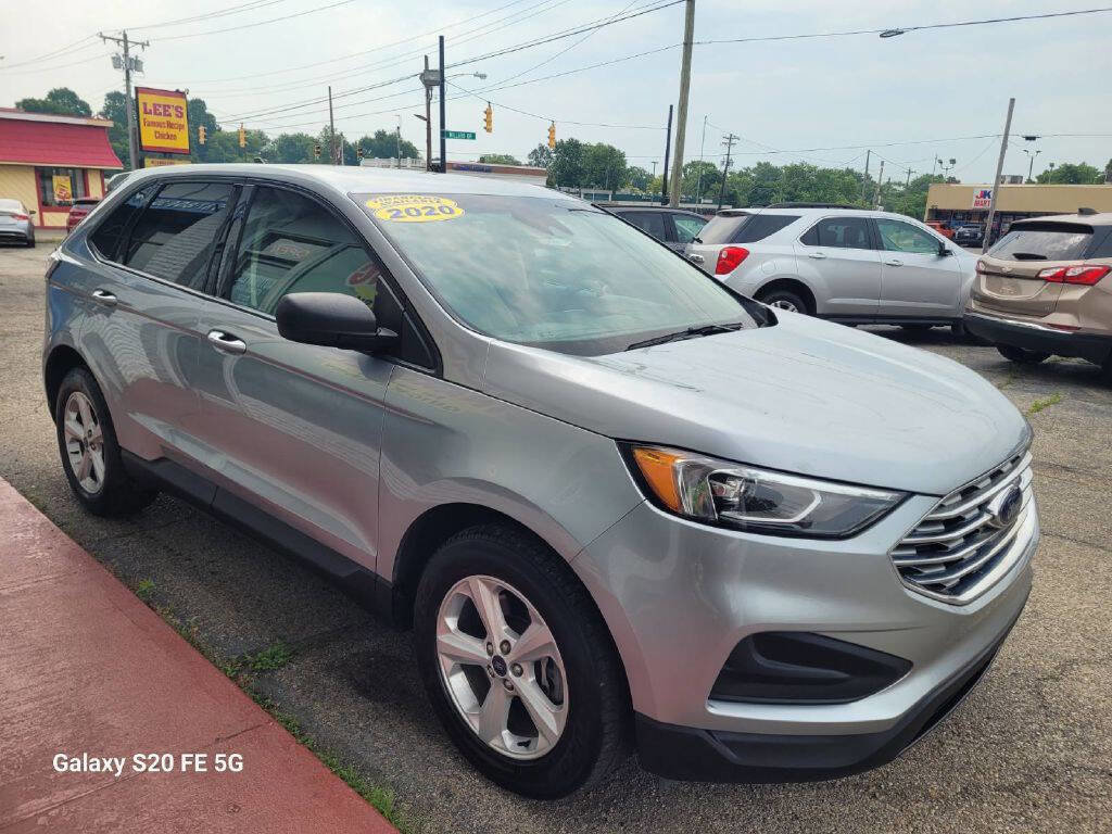 Used 2020 Ford Edge SE image 3