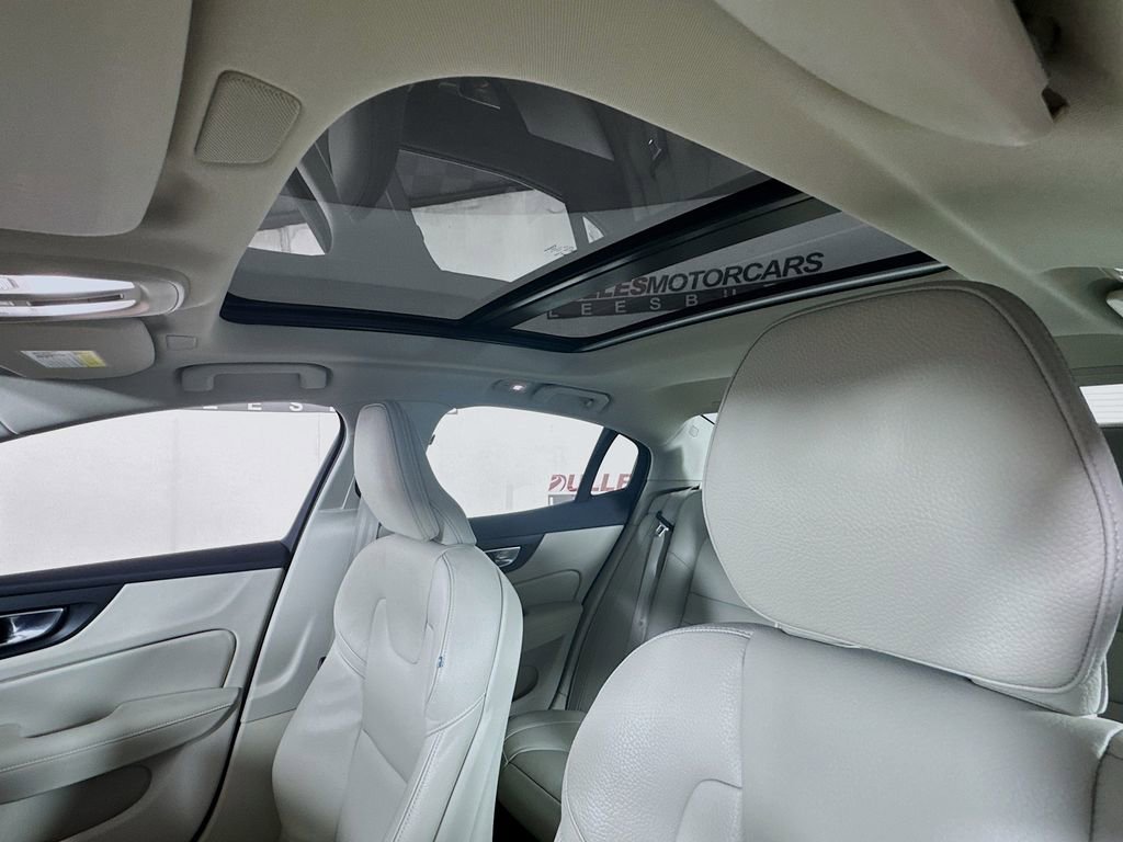 Used 2024 Volvo S60 T8 Ultimate w/ Climate Package image 23