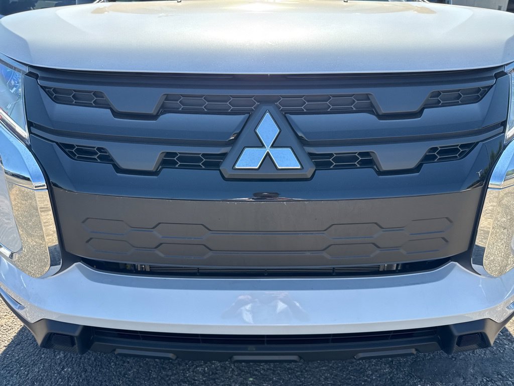 New 2027 Mitsubishi Outlander Sport LE FWD image 44