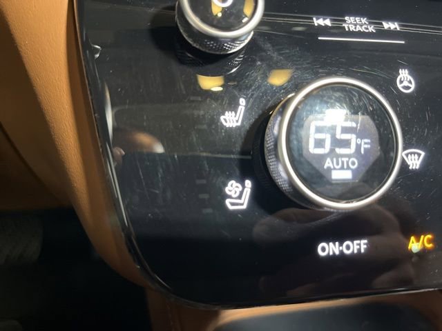 Used 2023 INFINITI QX60 Sensory w/ Vision Package AWD/4WD image 17