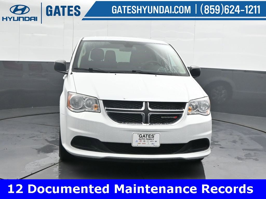 Used 2018 Dodge Grand Caravan SE w/ UConnect Hands-Free Group image 5