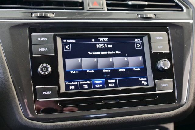 Used 2022 Volkswagen Tiguan S image 19