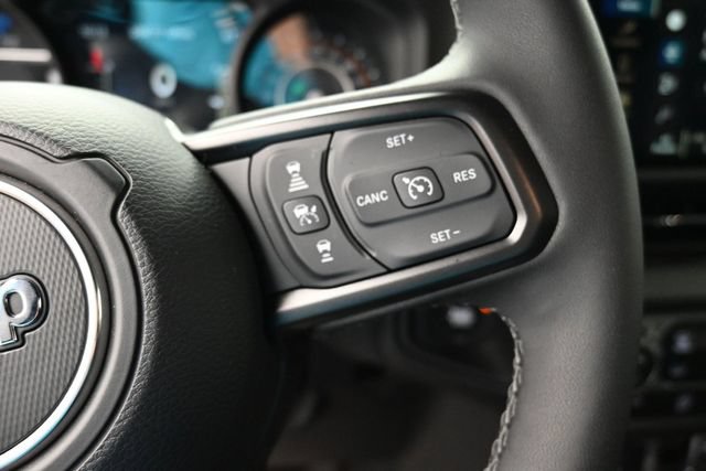 Used 2025 Jeep Wrangler Unlimited Sport AWD/4WD image 19