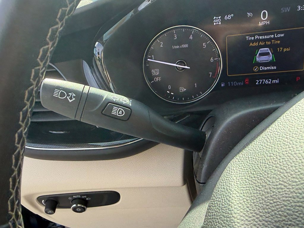 Used 2023 Buick Envision Essence AWD/4WD image 33