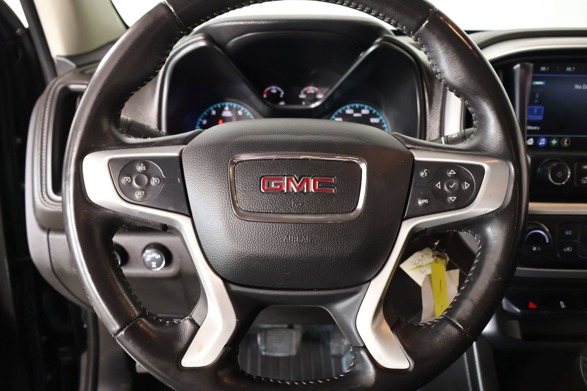 Used 2022 GMC Canyon Elevation w/ Trailering Package AWD/4WD image 3