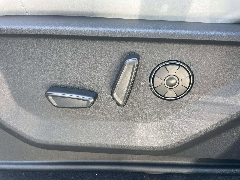 New 2025 Ford Expedition Max Platinum w/ Platinum Ultimate Package image 11