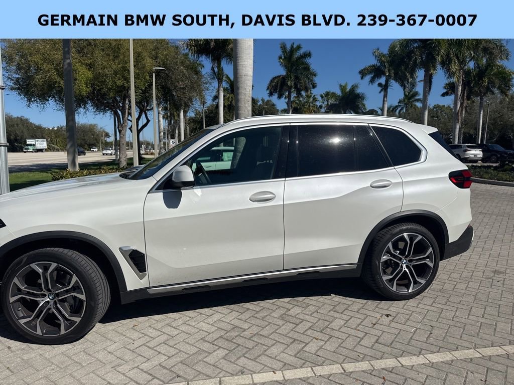 Certified 2024 BMW X5 sDrive40i w/ Premium Package image 5