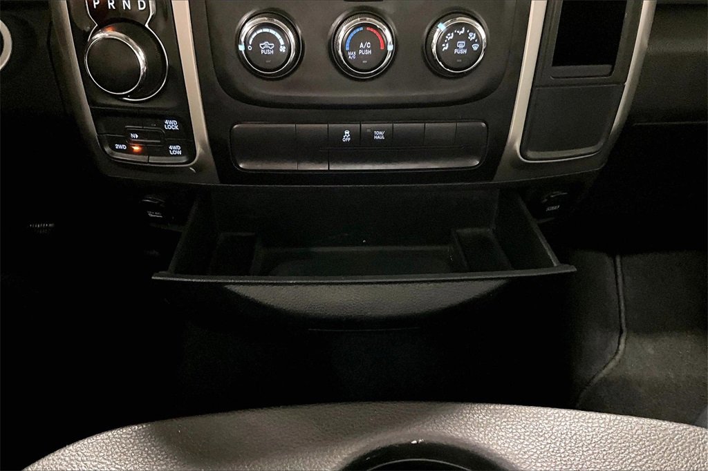 Used 2017 RAM 1500 Classic SLT image 14