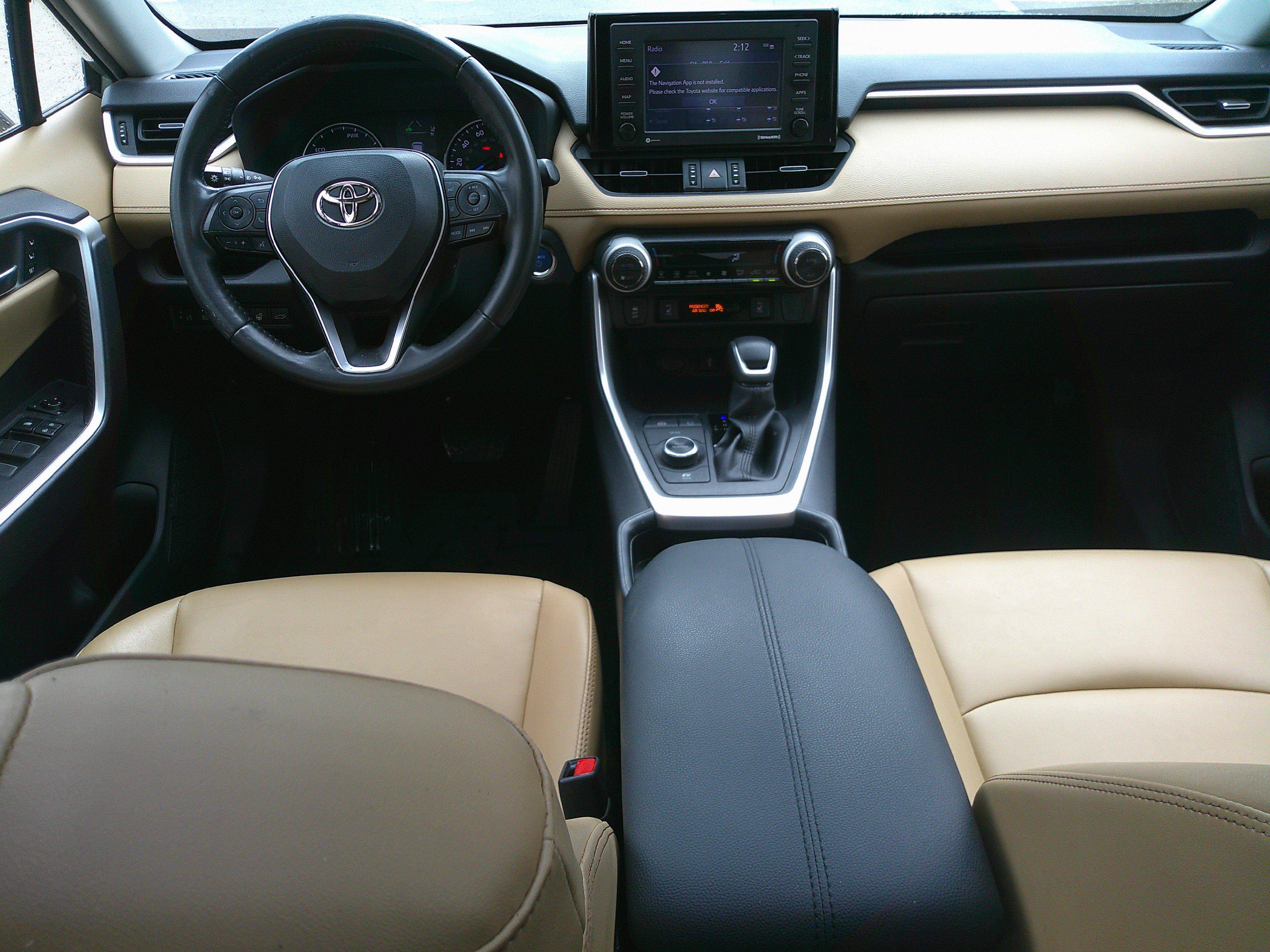 Used 2021 Toyota RAV4 XLE Premium image 31