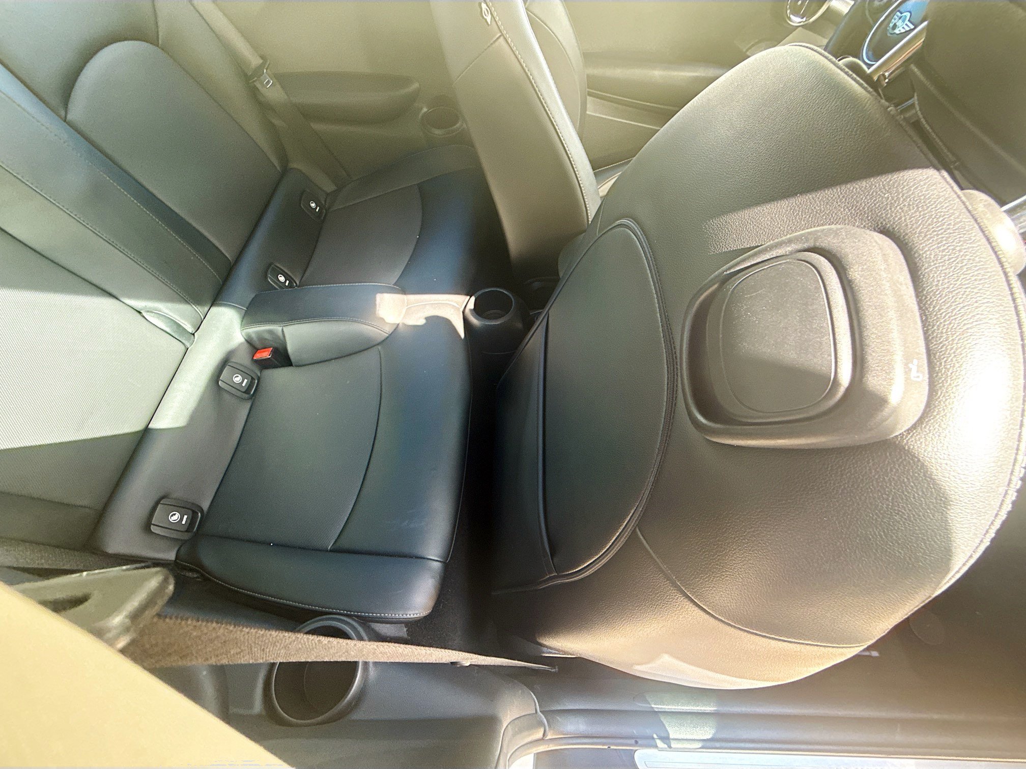 Used 2015 MINI Cooper 2-Door Hardtop FWD image 24