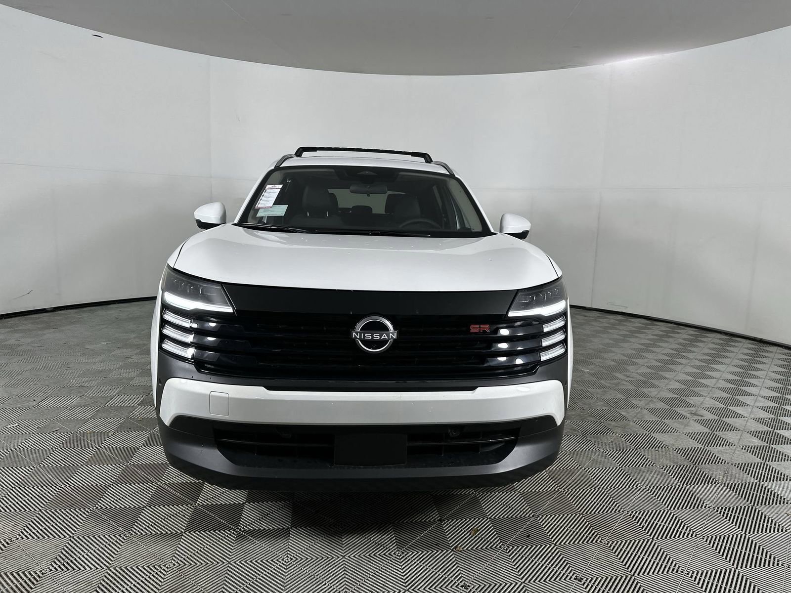 New 2025 Nissan Kicks SR image 6