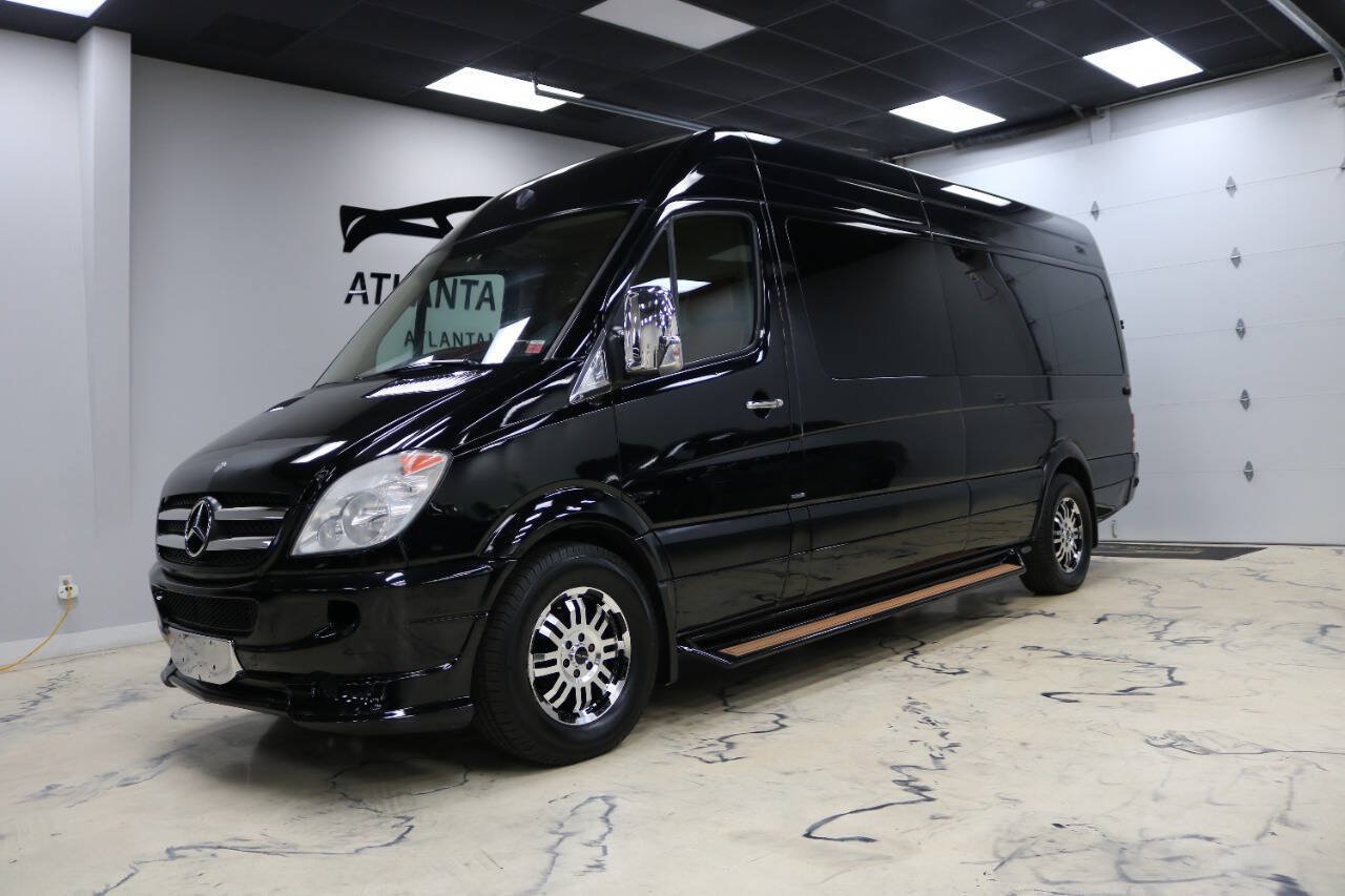 Used 2011 Mercedes-Benz Sprinter 2500 image 1