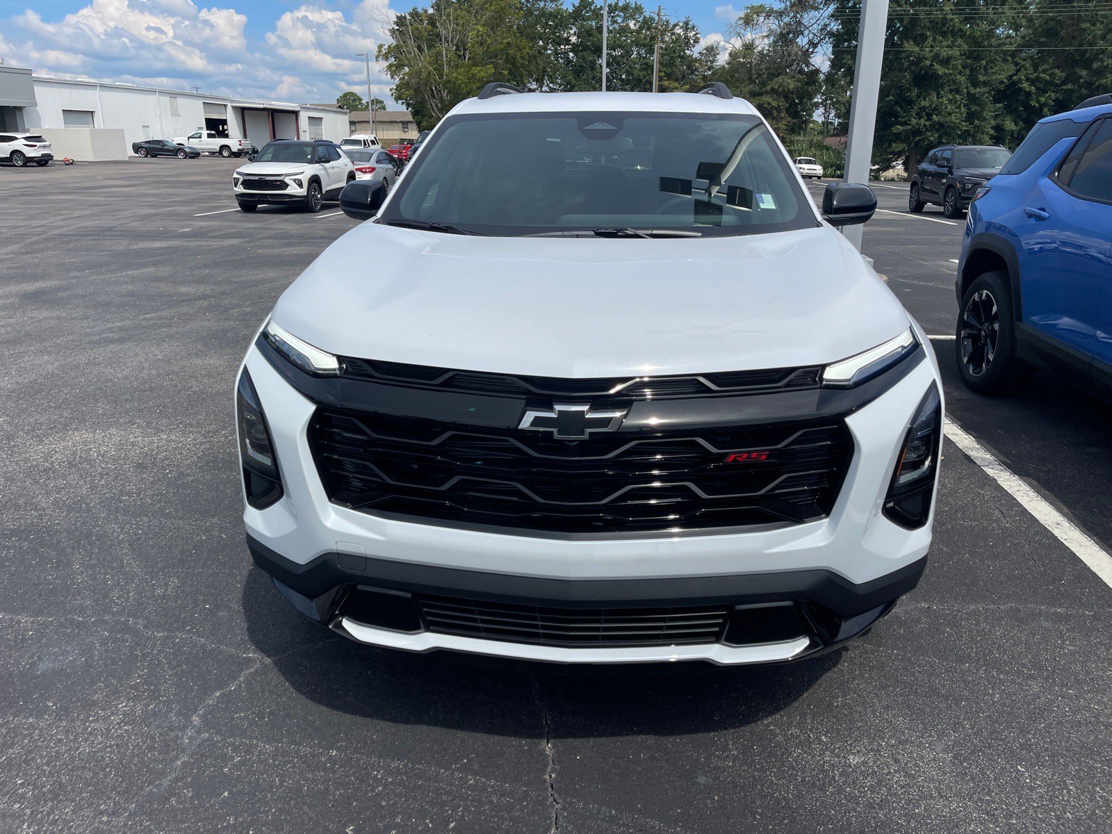 New 2027 Chevrolet Equinox RS AWD/4WD image 2