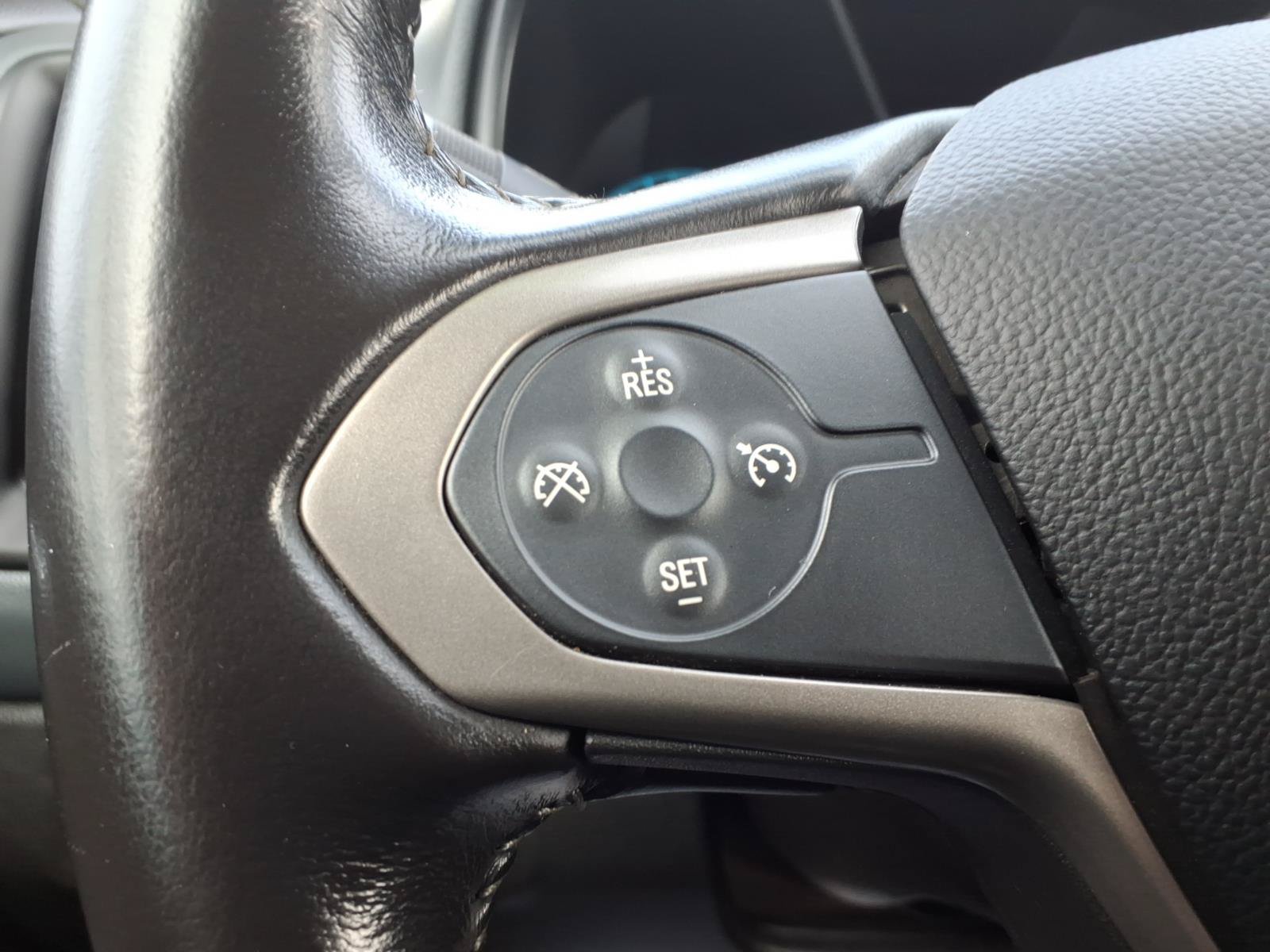 Used 2018 Chevrolet Colorado Z71 AWD/4WD image 16