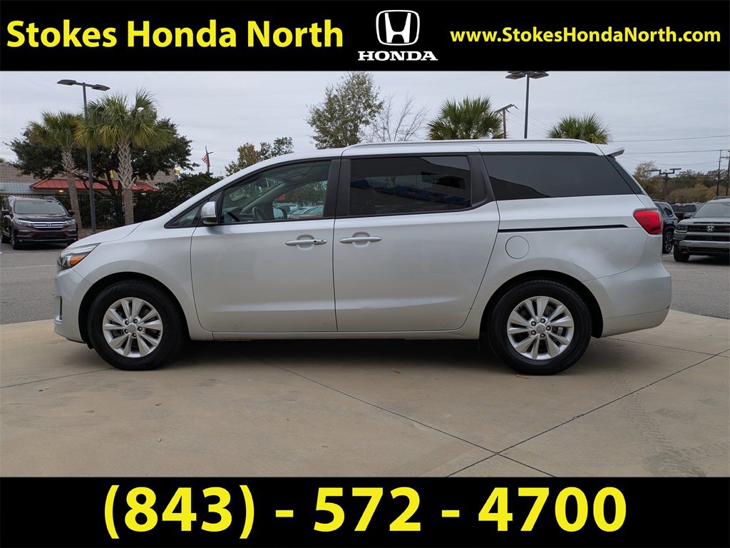 Used 2018 Kia Sedona LX w/ LX Essentials Premium Package image 7