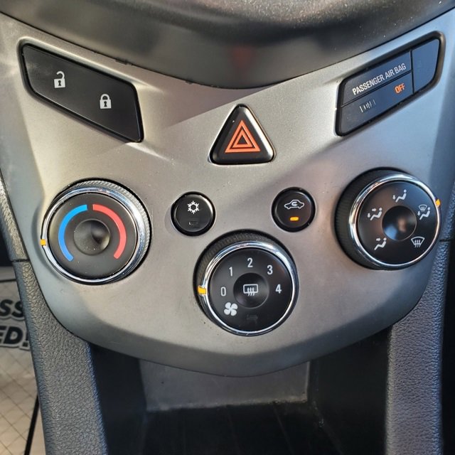 Used 2013 Chevrolet Sonic LT image 30