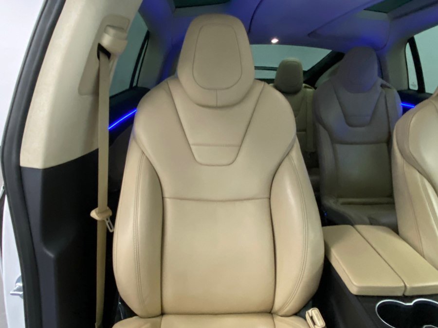 Used 2017 Tesla Model X 90D image 25