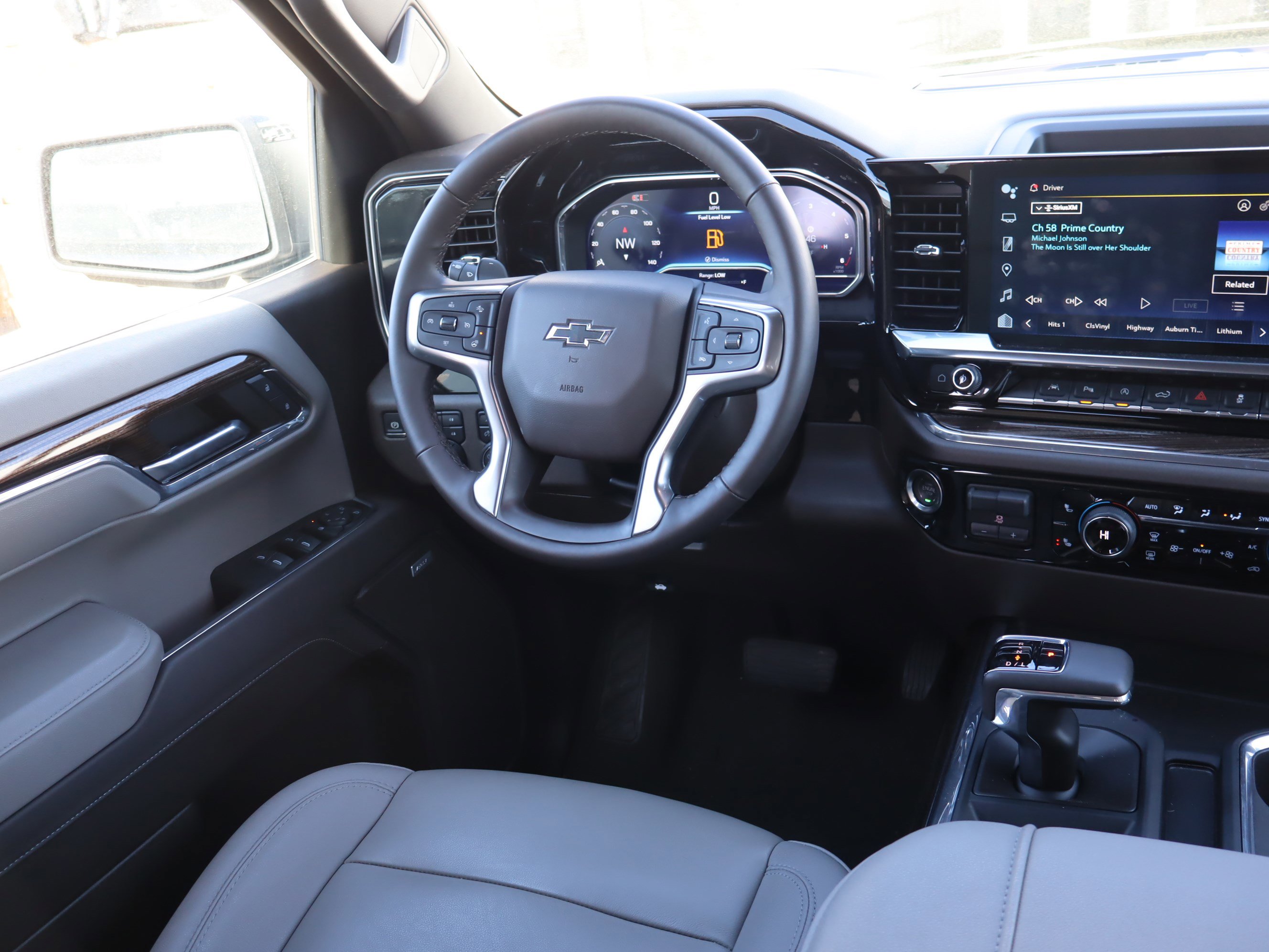 Used 2024 Chevrolet Silverado 1500 RST image 15