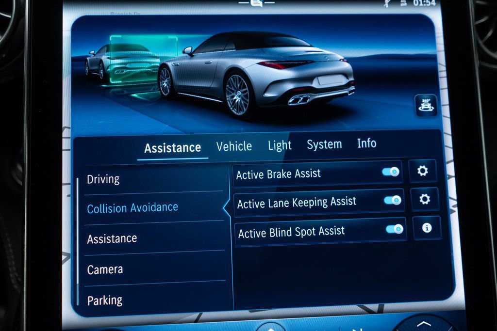 Used 2025 Mercedes-Benz SL 63 AMG 4MATIC image 28