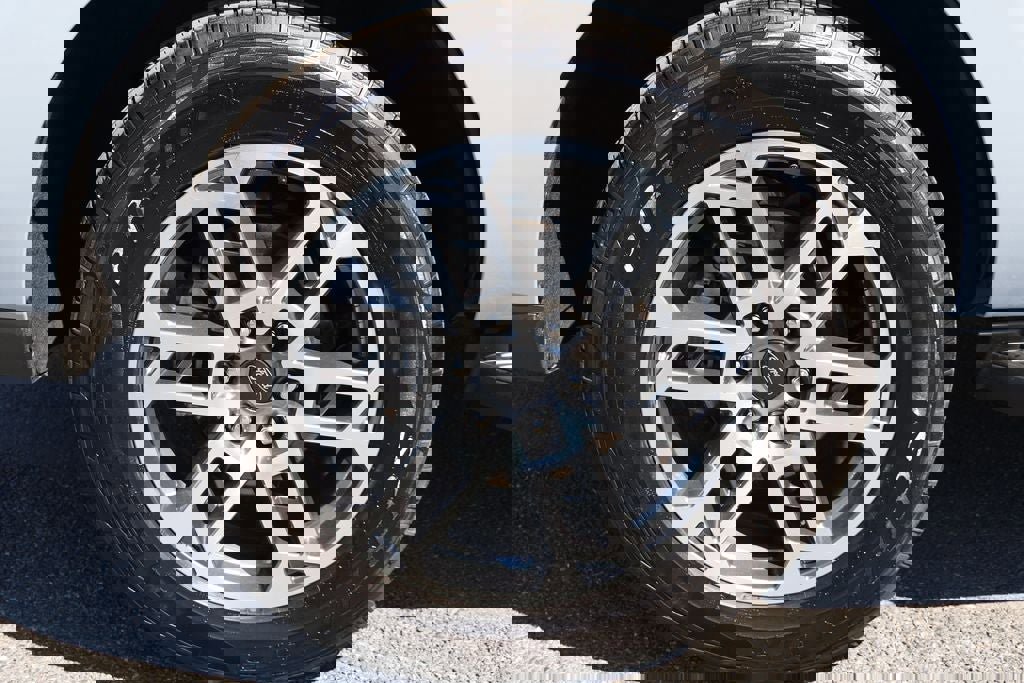 Used 2025 Ford Expedition Active image 9