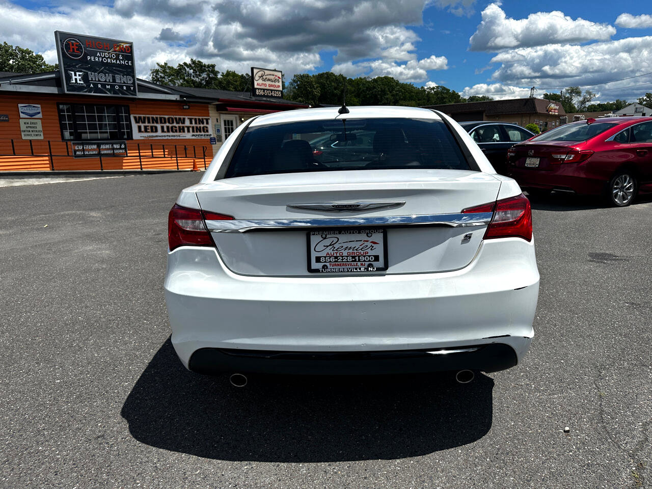 Used 2013 Chrysler 200 Touring w/ S Exterior Appearance Pkg image 6