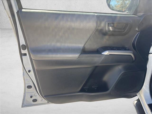 Used 2022 Toyota Tacoma SR5 w/ Technology Package RWD image 11