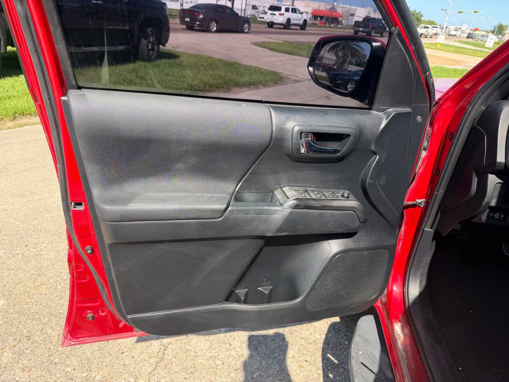 Used 2019 Toyota Tacoma TRD Sport RWD image 11