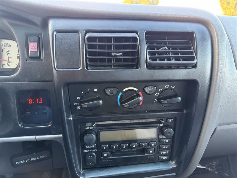 Used 2002 Toyota Tacoma PreRunner RWD image 17