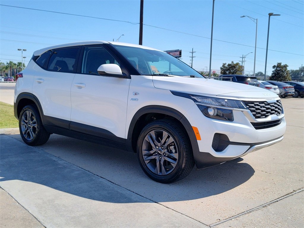 Used 2023 Kia Seltos LX image 14