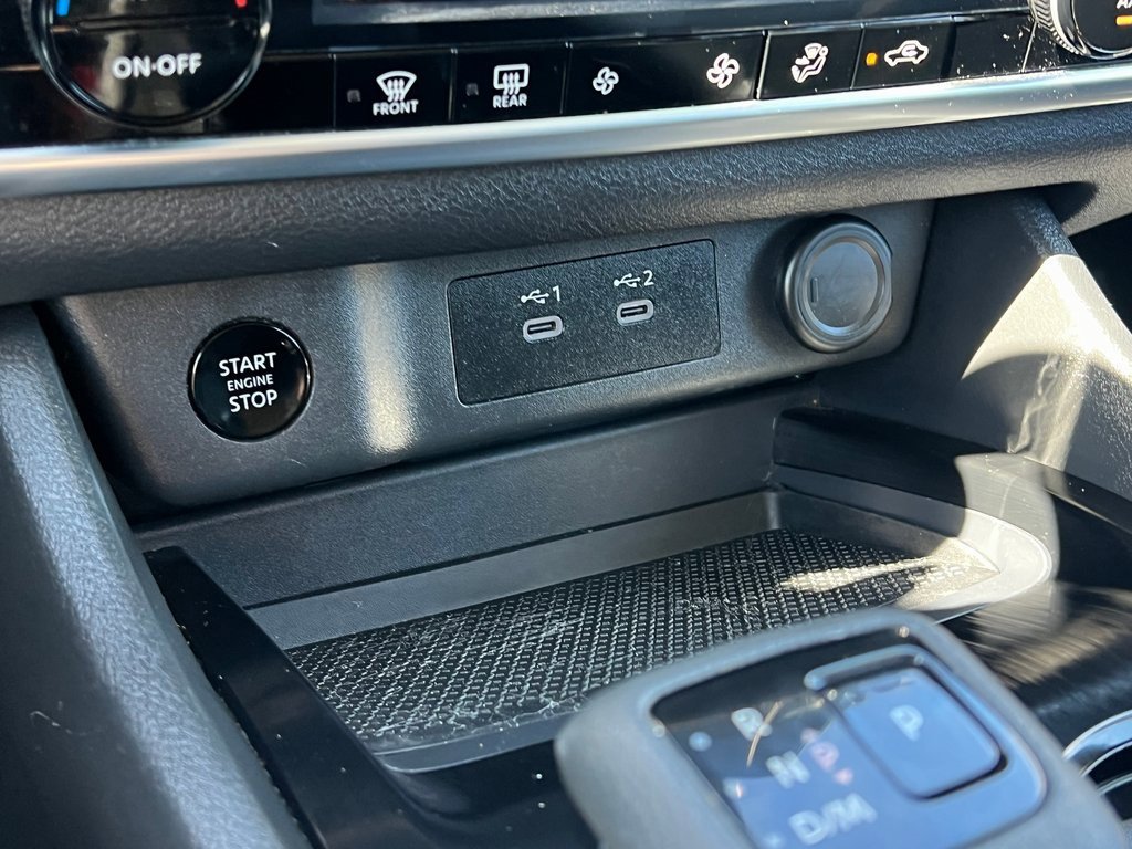 Used 2024 Nissan Rogue SV image 30