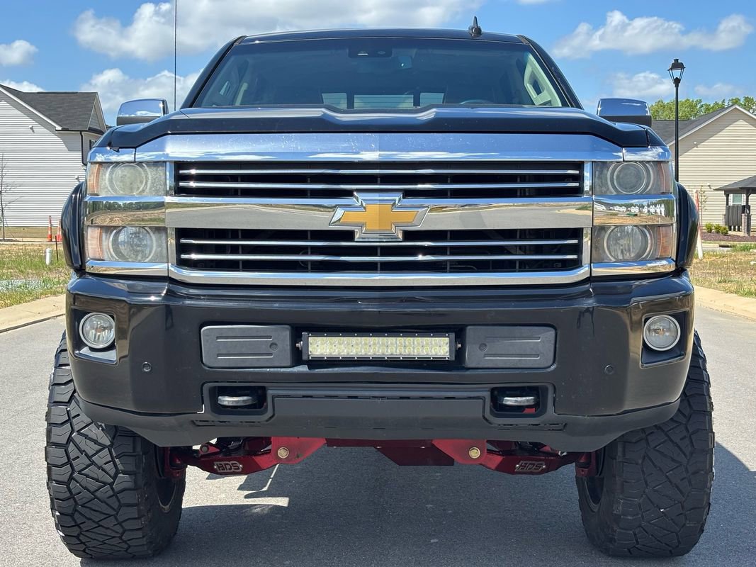 Used 2015 Chevrolet Silverado 2500 High Country w/ Duramax Plus Package image 8
