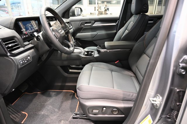 New 2026 GMC Terrain AT4 w/ Convenience Package III image 9