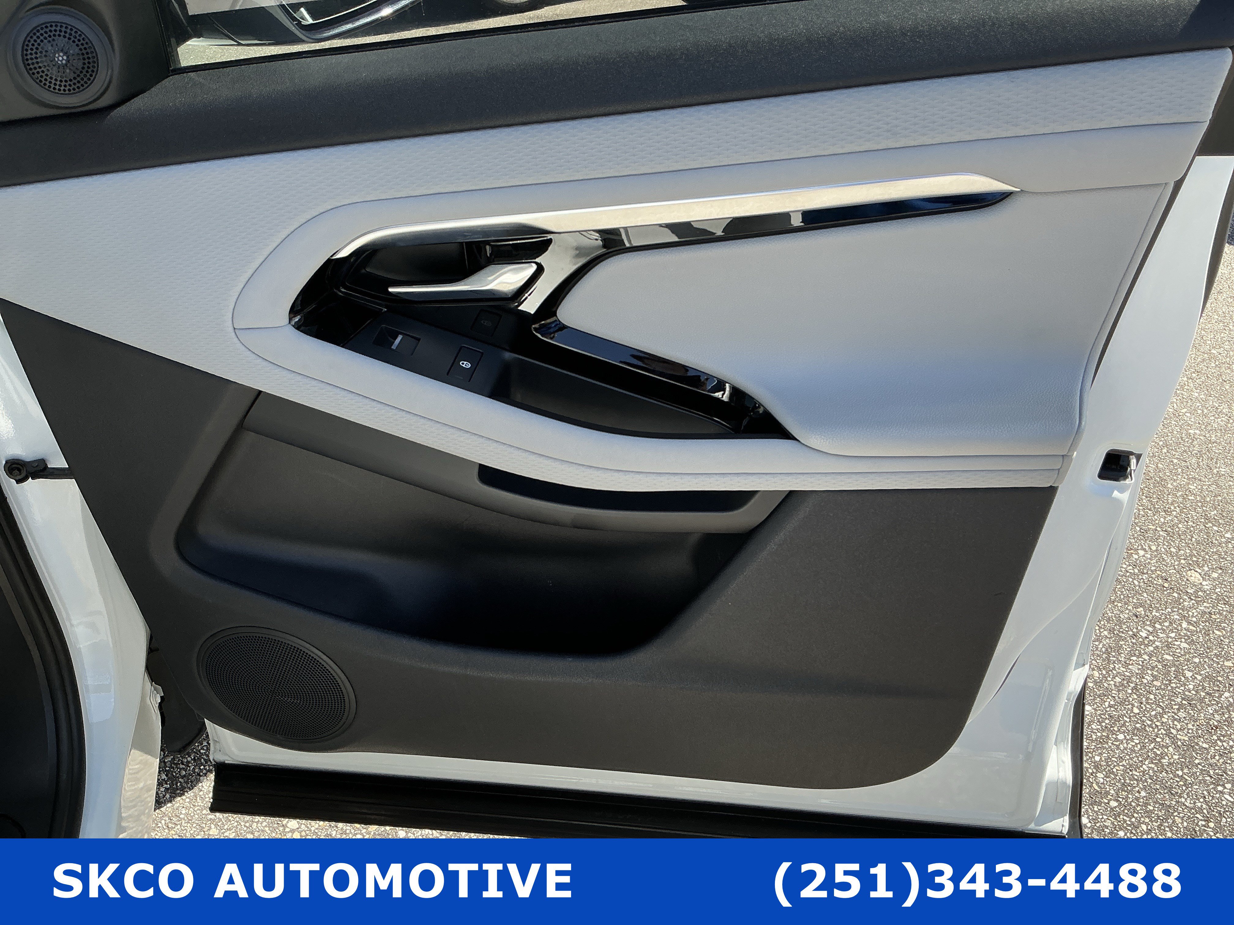 Used 2020 Land Rover Range Rover Evoque S AWD/4WD image 12